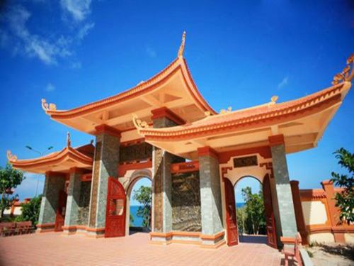 Ho Quoc Pagoda - The biggest pagoda on Phu Quoc